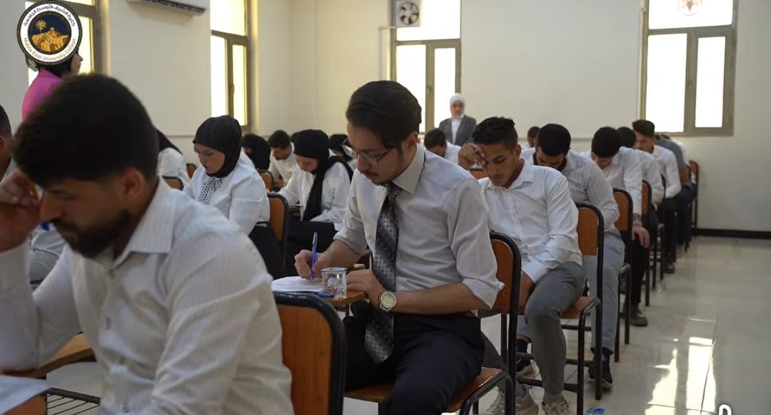 استمرار الامتحانات الوزارية في كلية الشرق الأوسط الجامعة